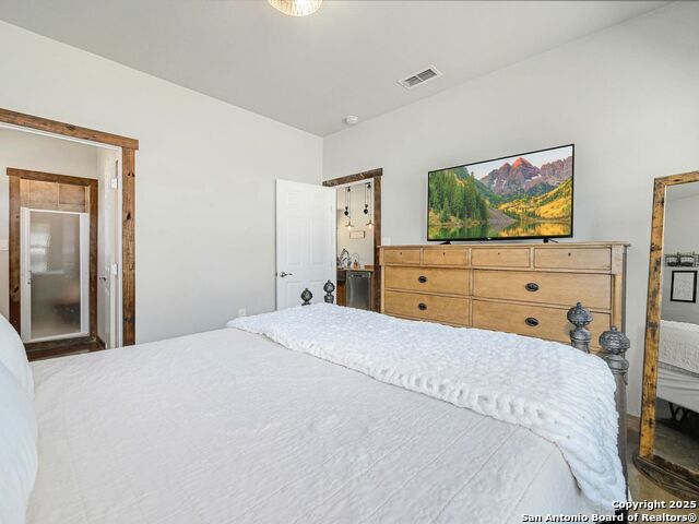 Image 23 of 63 For 6766 Spring Branch Road