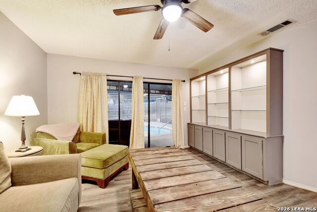 Image 8 of 32 For 3505 Wimbledon Dr