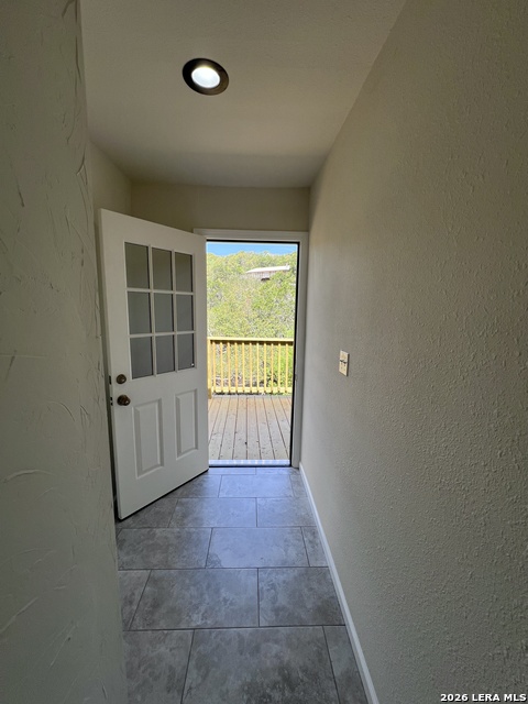 Listing photo id 10 for 1156 Deerwood