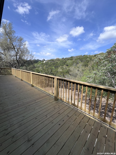 Listing photo id 19 for 1156 Deerwood