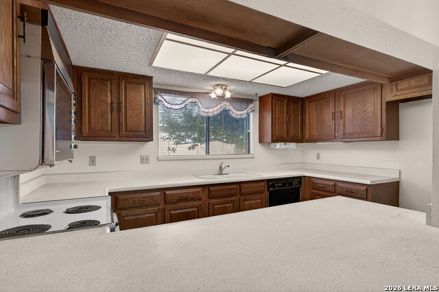 Image 14 of 36 For 5812 Royal  