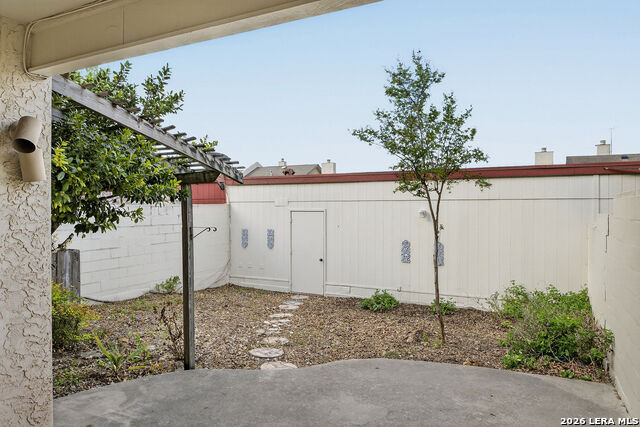 Image 32 of 36 For 5812 Royal  