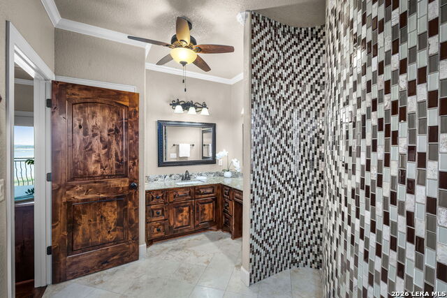 Image 18 of 39 For 1065 Hillcrest Forest