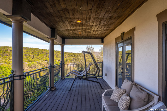 Image 21 of 39 For 1065 Hillcrest Forest