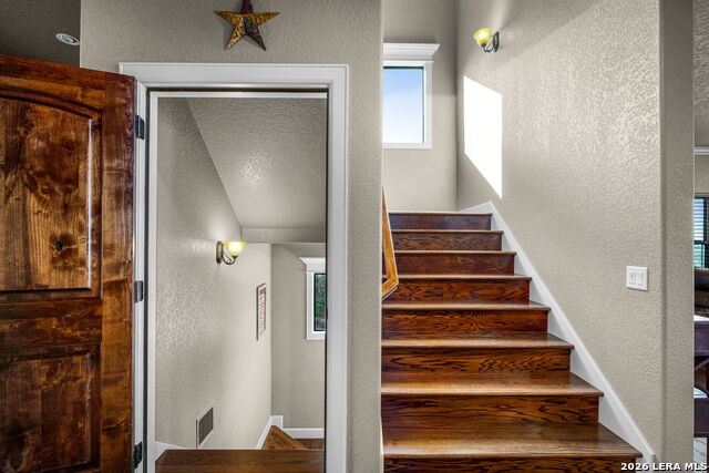 Image 28 of 39 For 1065 Hillcrest Forest