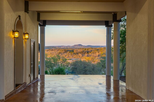 Image 5 of 39 For 1065 Hillcrest Forest