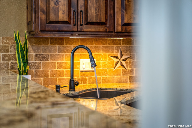 Image 7 of 39 For 1065 Hillcrest Forest