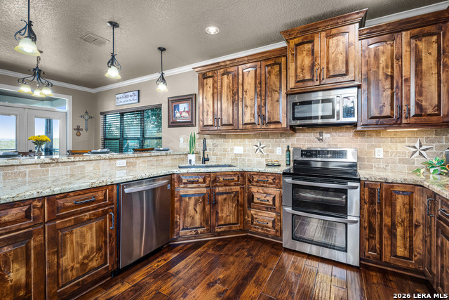 Image 8 of 39 For 1065 Hillcrest Forest