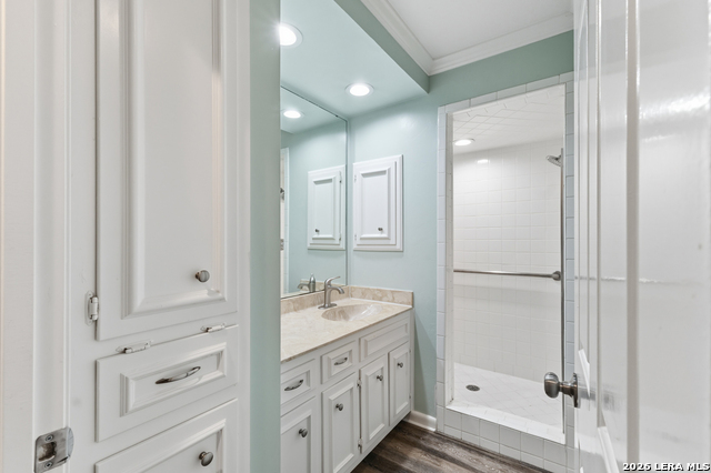 Image 15 of 27 For 5359 Fredericksburg  305