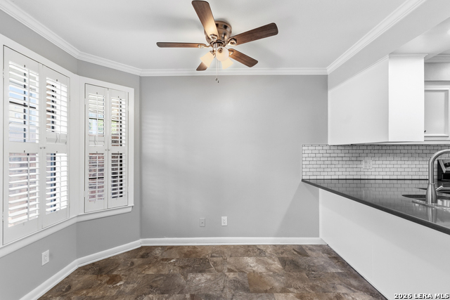 Image 8 of 27 For 5359 Fredericksburg  305