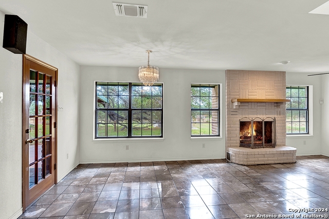 Image 13 of 41 For 902 Eagle Creek Dr.