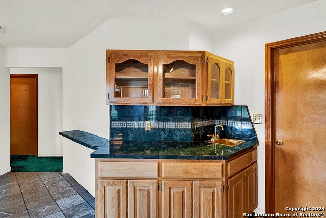 Image 17 of 41 For 902 Eagle Creek Dr.