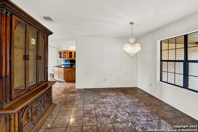 Image 19 of 41 For 902 Eagle Creek Dr.