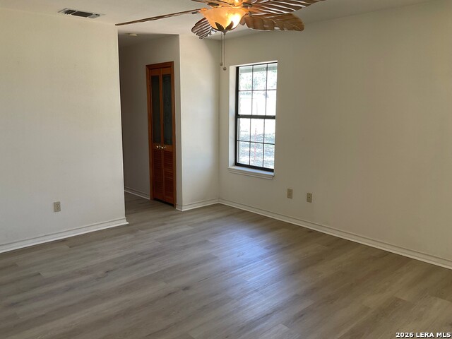 Image 22 of 41 For 902 Eagle Creek Dr.