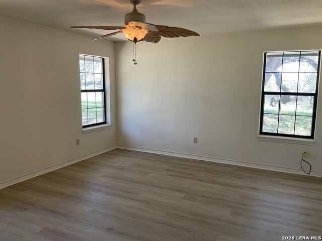 Image 24 of 41 For 902 Eagle Creek Dr.