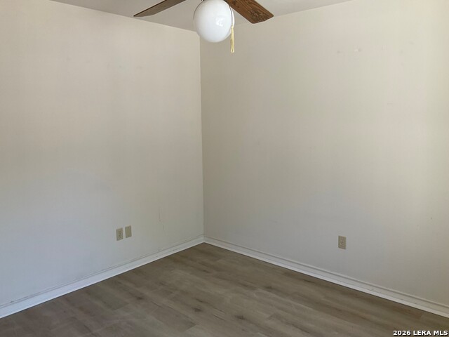 Image 27 of 41 For 902 Eagle Creek Dr.