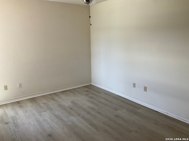 Image 28 of 41 For 902 Eagle Creek Dr.