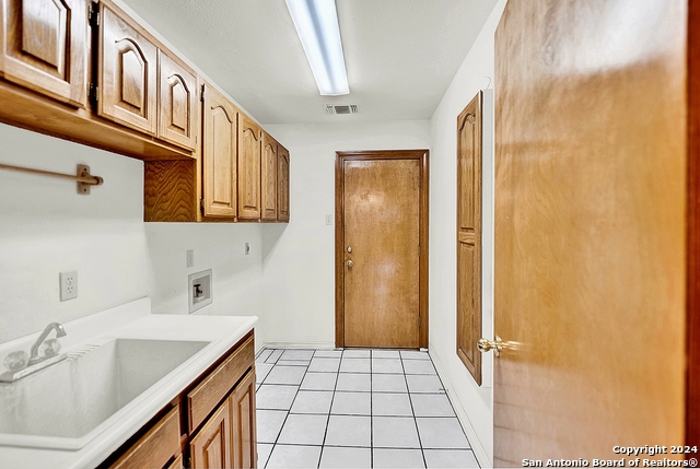 Image 30 of 41 For 902 Eagle Creek Dr.