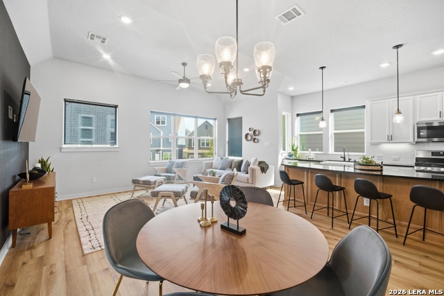 Image 16 of 43 For 5843 Whitby Rd #6