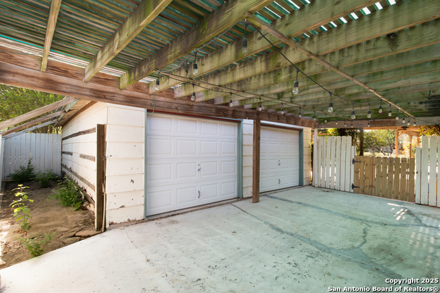 Image 12 of 54 For 102 Gaiety Ln