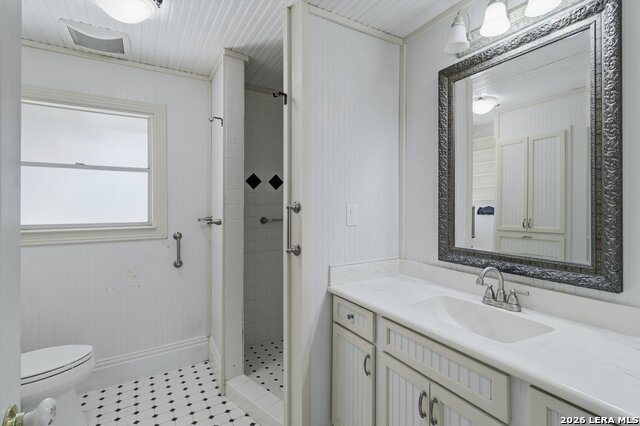 Image 43 of 54 For 102 Gaiety Ln