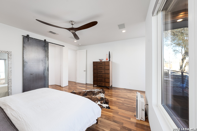 Image 19 of 50 For 132 Clay  