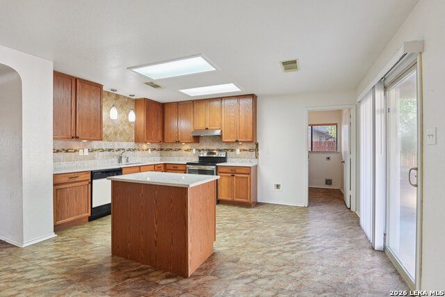 Image 15 of 35 For 5015 Viking Coral