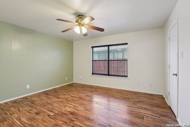 Image 21 of 35 For 5015 Viking Coral