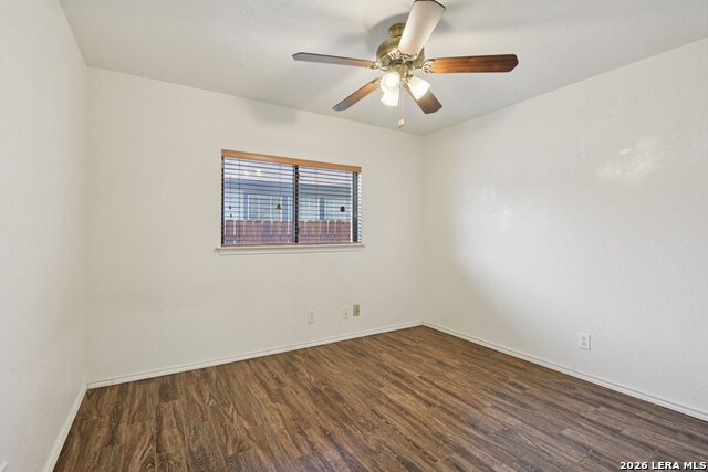 Image 23 of 35 For 5015 Viking Coral