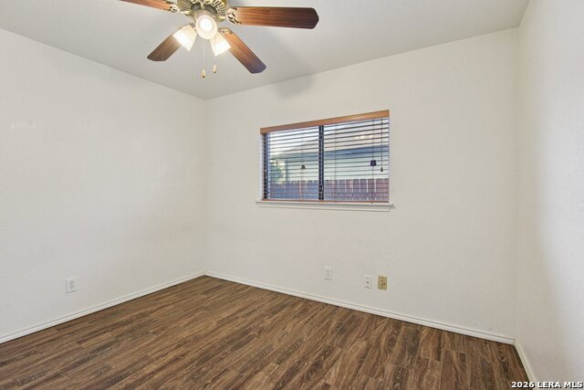 Image 24 of 35 For 5015 Viking Coral