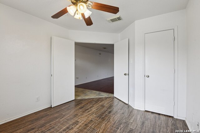 Image 29 of 35 For 5015 Viking Coral