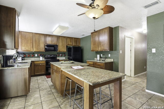 Listing photo id 9 for 319 Shadbush St