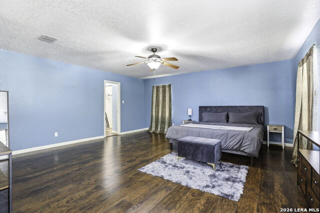 Listing photo id 13 for 319 Shadbush St