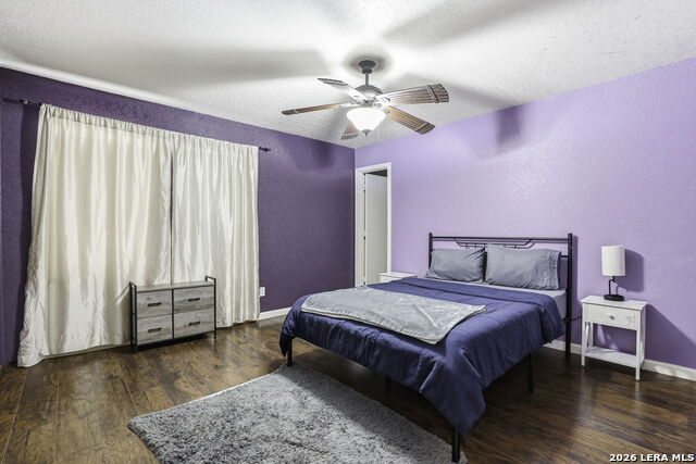 Listing photo id 17 for 319 Shadbush St