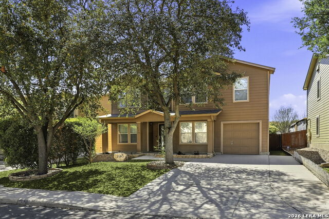 Listing photo id 0 for 319 Shadbush St