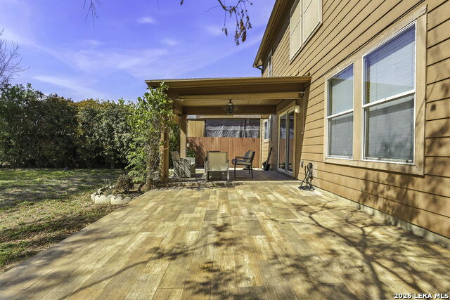 Listing photo id 21 for 319 Shadbush St