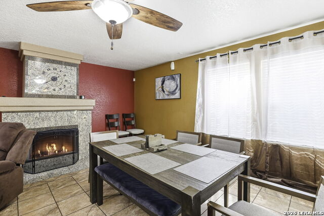 Listing photo id 6 for 319 Shadbush St