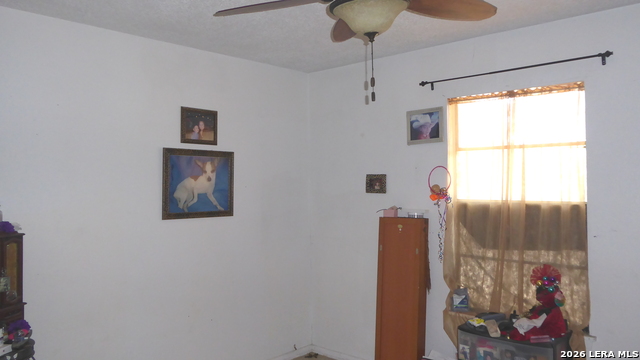 Image 16 of 18 For 823 Darby  