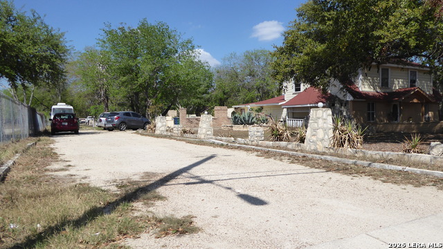 Image 5 of 18 For 823 Darby  