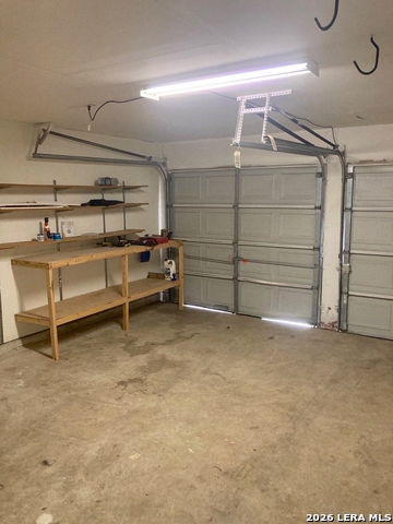 Image 18 of 20 For 7915 Avellano