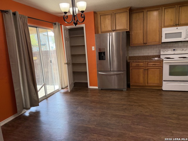 Image 18 of 44 For 11102 Anarbor Field