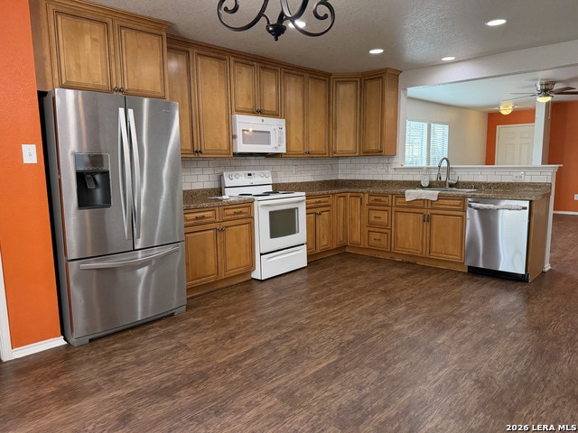 Image 20 of 44 For 11102 Anarbor Field