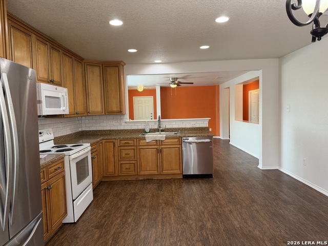 Image 21 of 44 For 11102 Anarbor Field