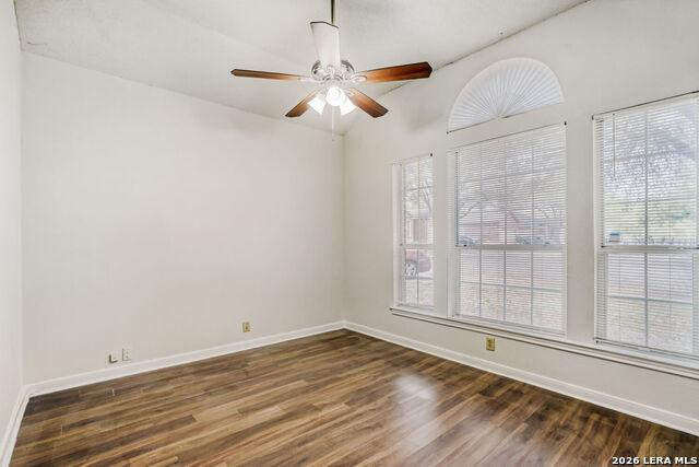 Image 16 of 25 For 6374 Parkland Oaks Dr