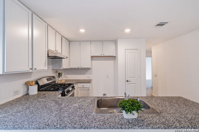 Image 14 of 27 For 9422 Somerset Way