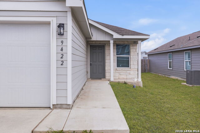 Image 3 of 27 For 9422 Somerset Way