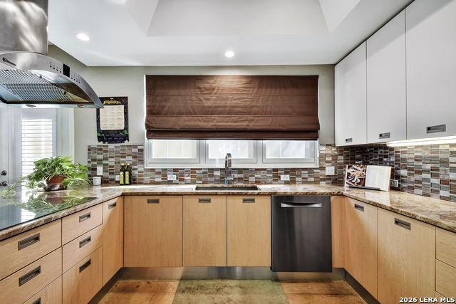 Image 10 of 33 For 35 Rue Charles S