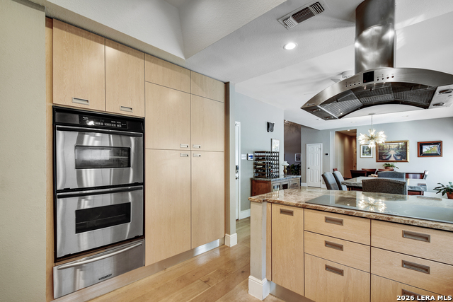 Image 12 of 33 For 35 Rue Charles S