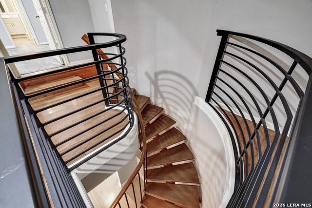 Image 24 of 33 For 35 Rue Charles S