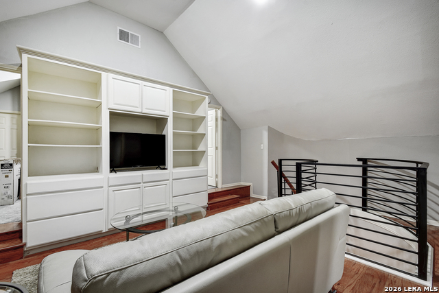 Image 26 of 33 For 35 Rue Charles S